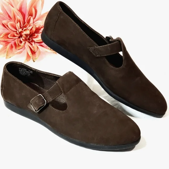 Rockport | Shoes | Rockport Brown Leather Suede Mary Jane  display picture 2